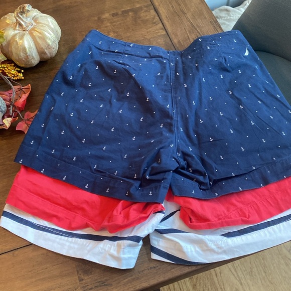Ladies Nautical Shorts- Set of 3- Size 6 - Picture 5 of 9
